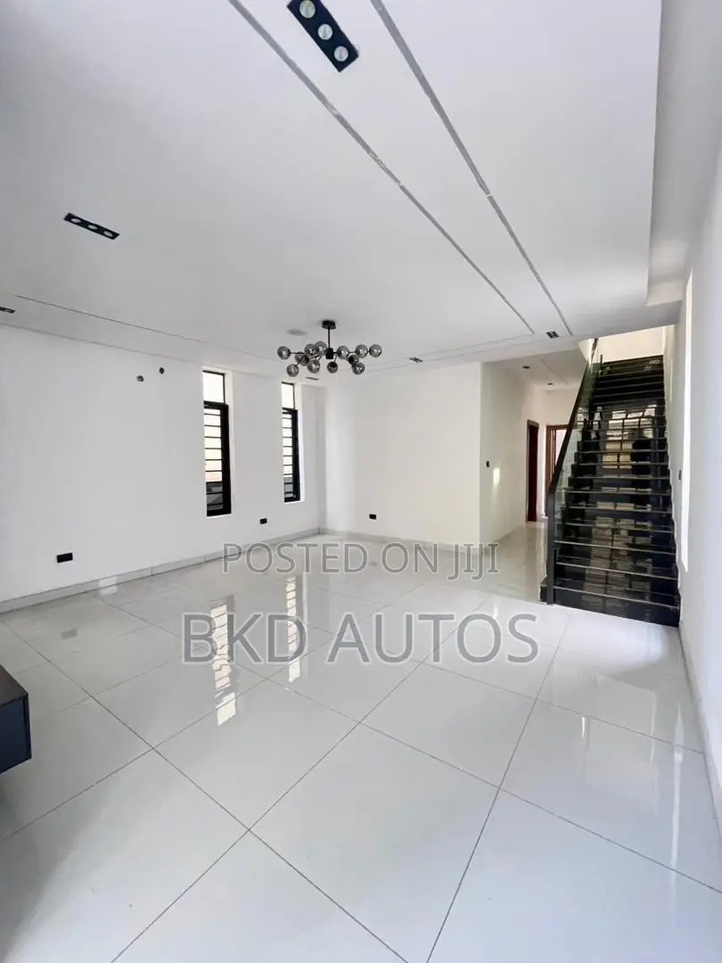4bdrm Duplex in Ajah for sale in Ajah
