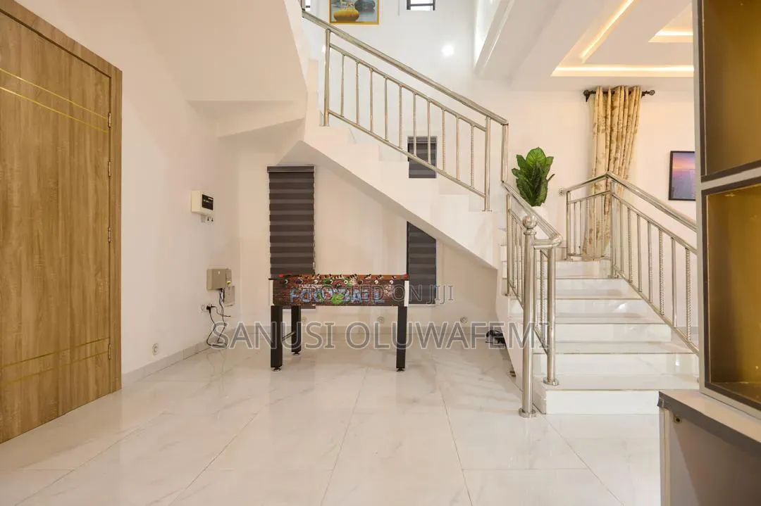 Furnished 5bdrm Duplex in Omole Phase 1 for sale in Omole Phase 1