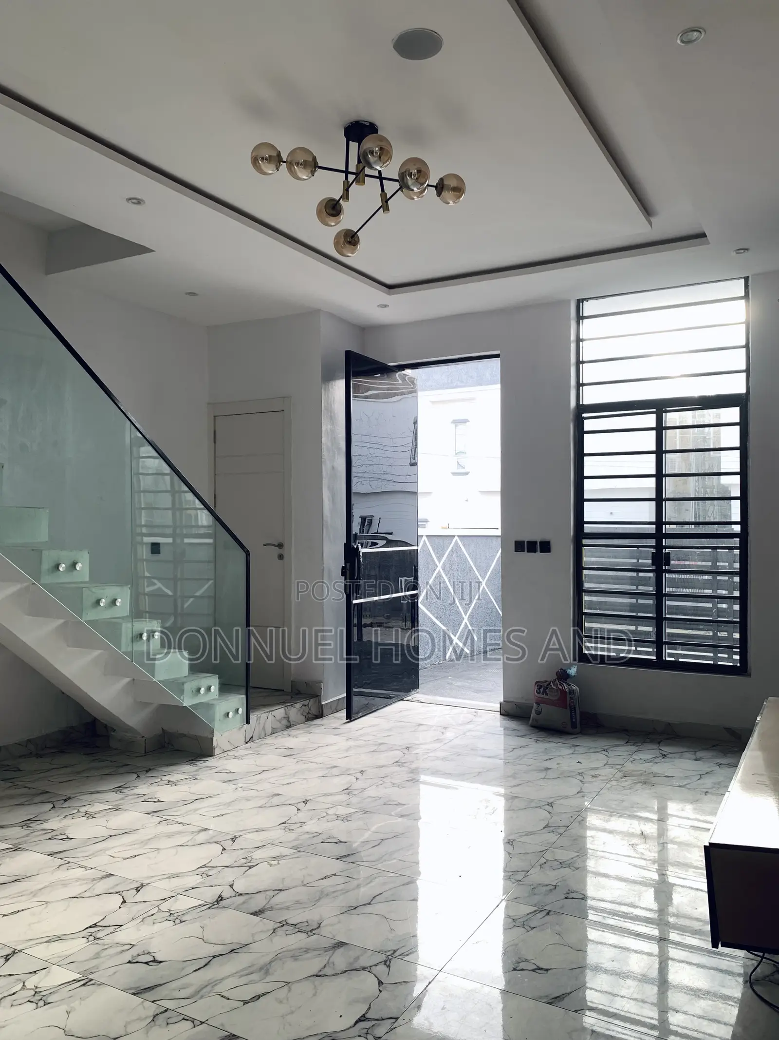 4bdrm Duplex in Ikota for sale in Ikota