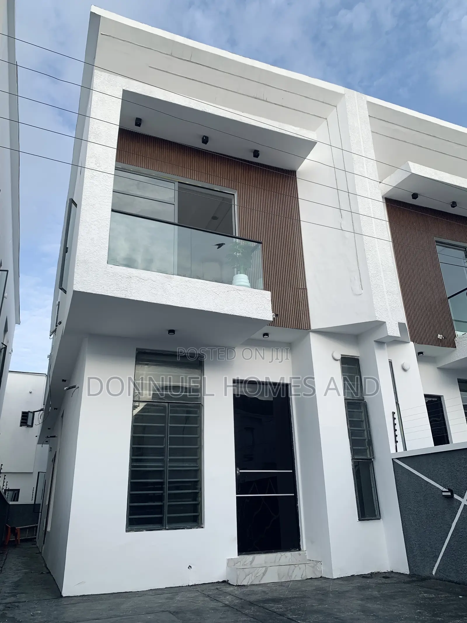 4bdrm Duplex in Ikota for sale in Ikota