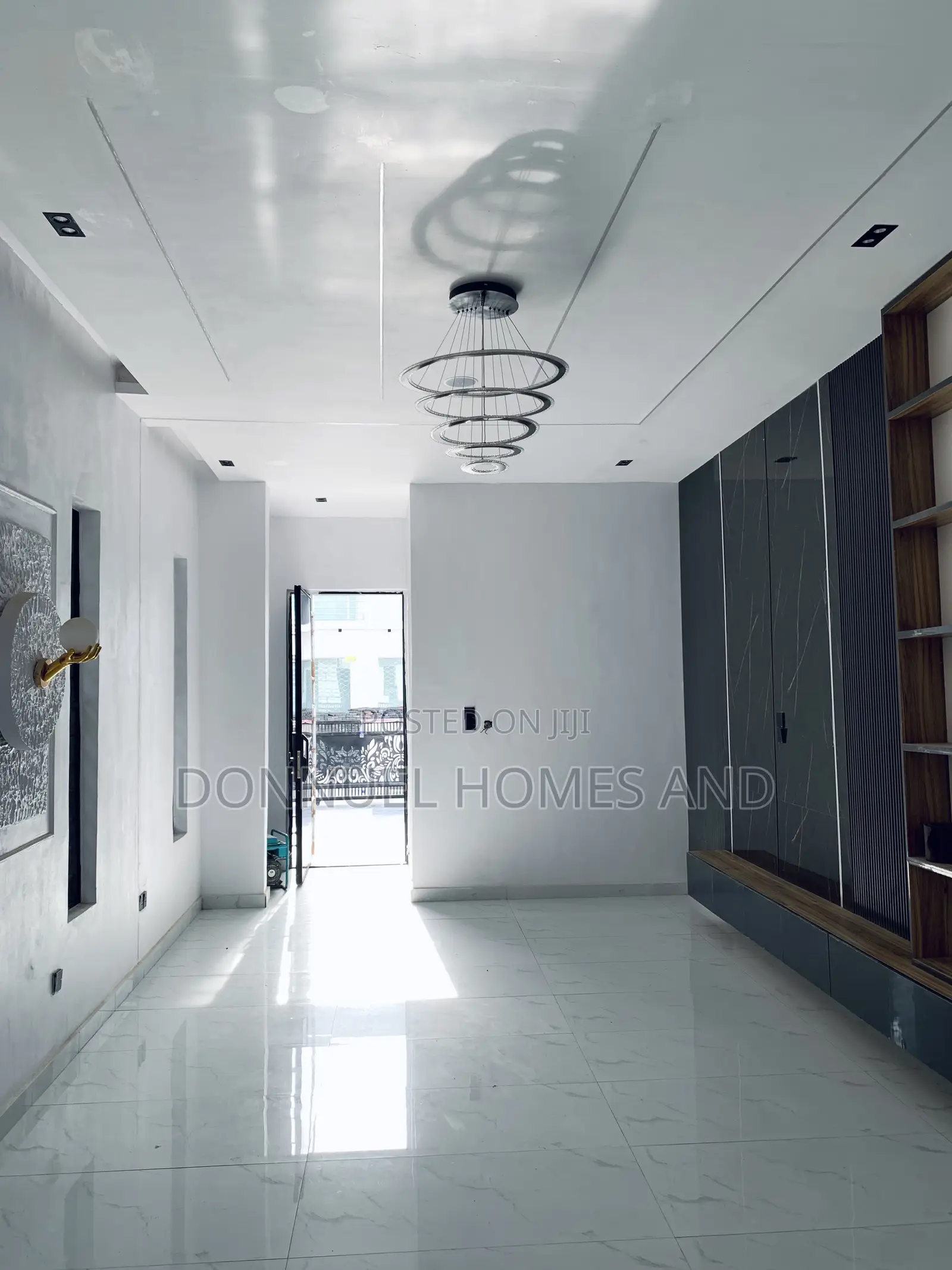 5bdrm Duplex in Ikota for sale in Ikota