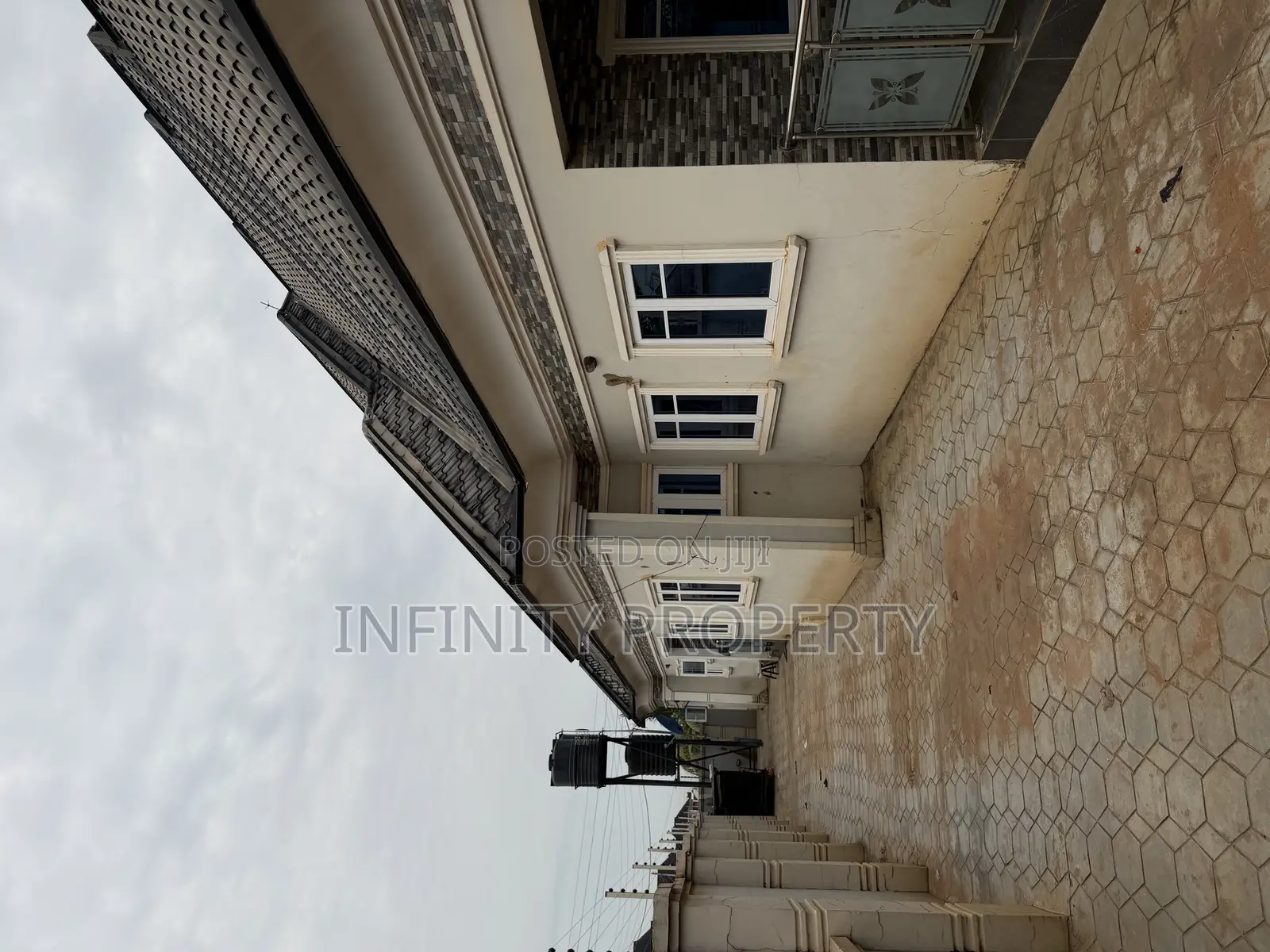4bdrm Block of Flats in Sapele Road Pz, Benin City for sale in Benin City
