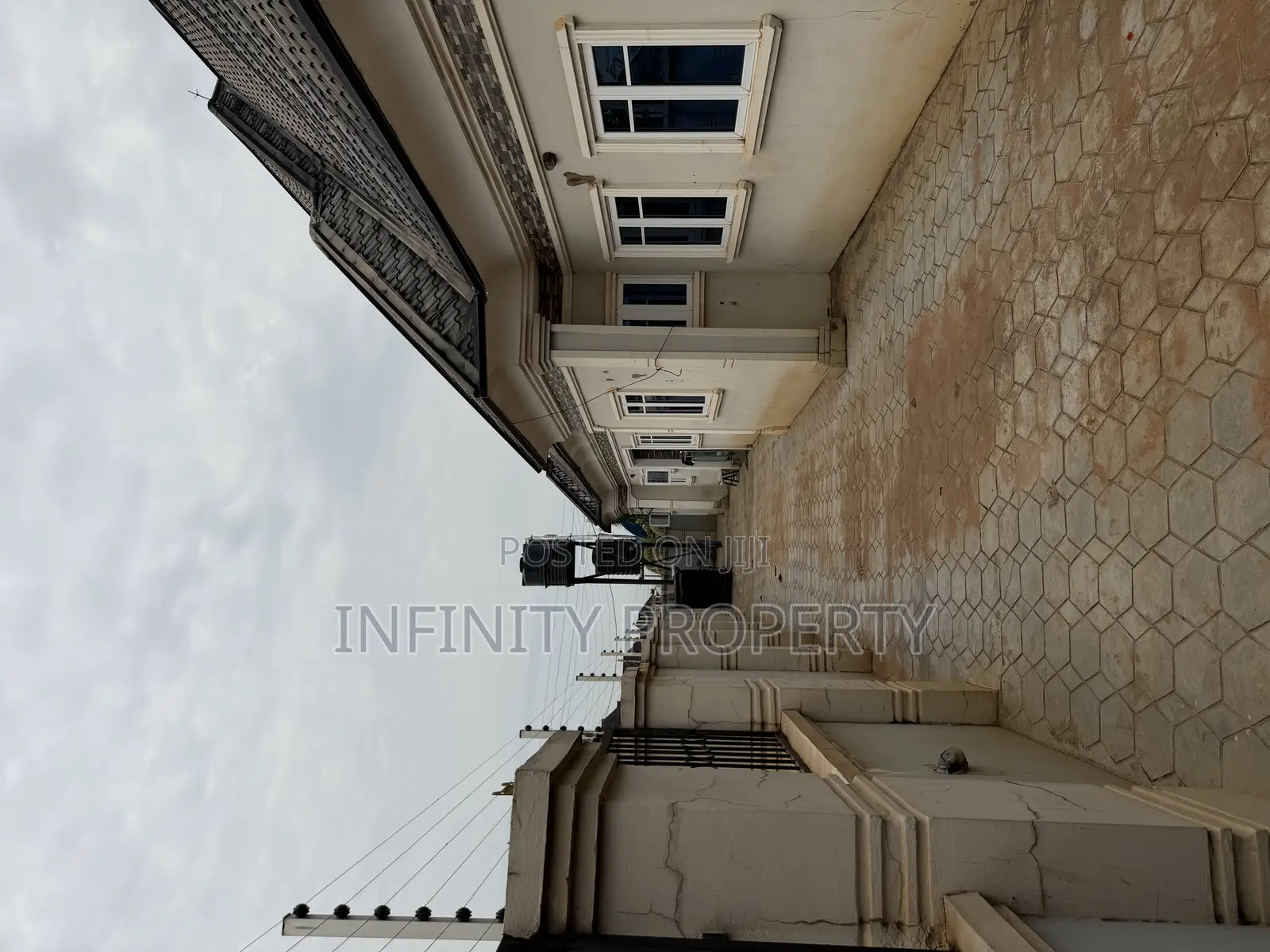 4bdrm Block of Flats in Sapele Road Pz, Benin City for sale in Benin City