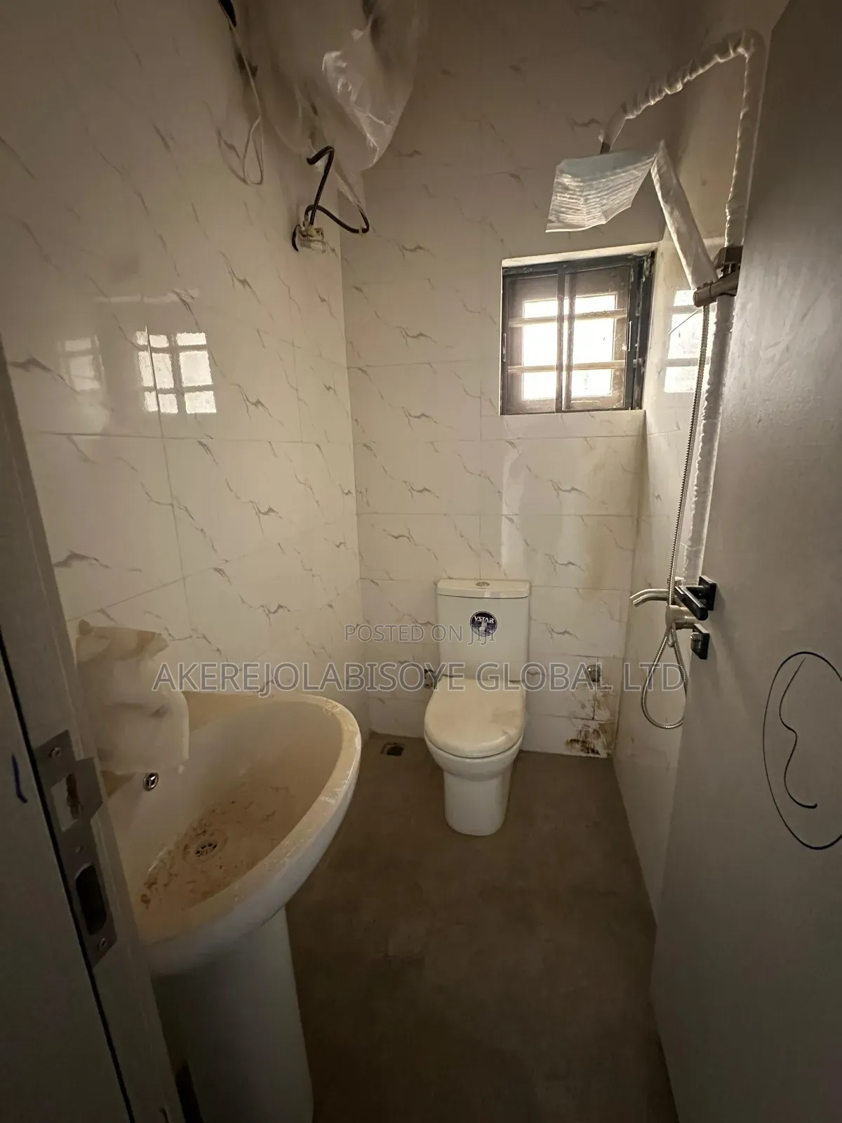 3bdrm Apartment in Gwarinpa Extension, for rent in Gwarinpa