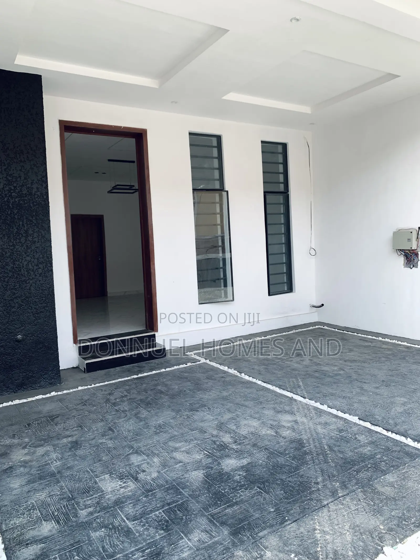 4bdrm Townhouse/Terrace in Ikota for sale in Ikota