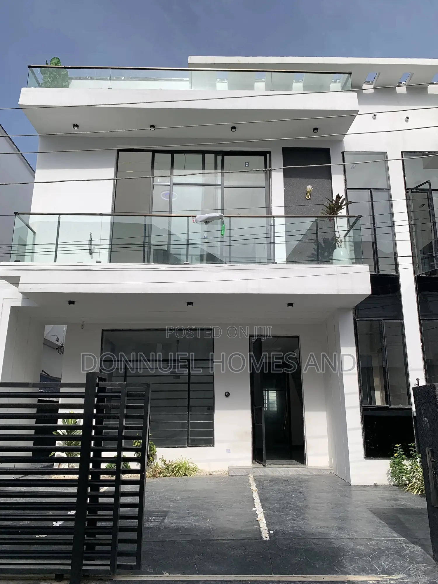 4bdrm Duplex in Ikota for sale in Ikota