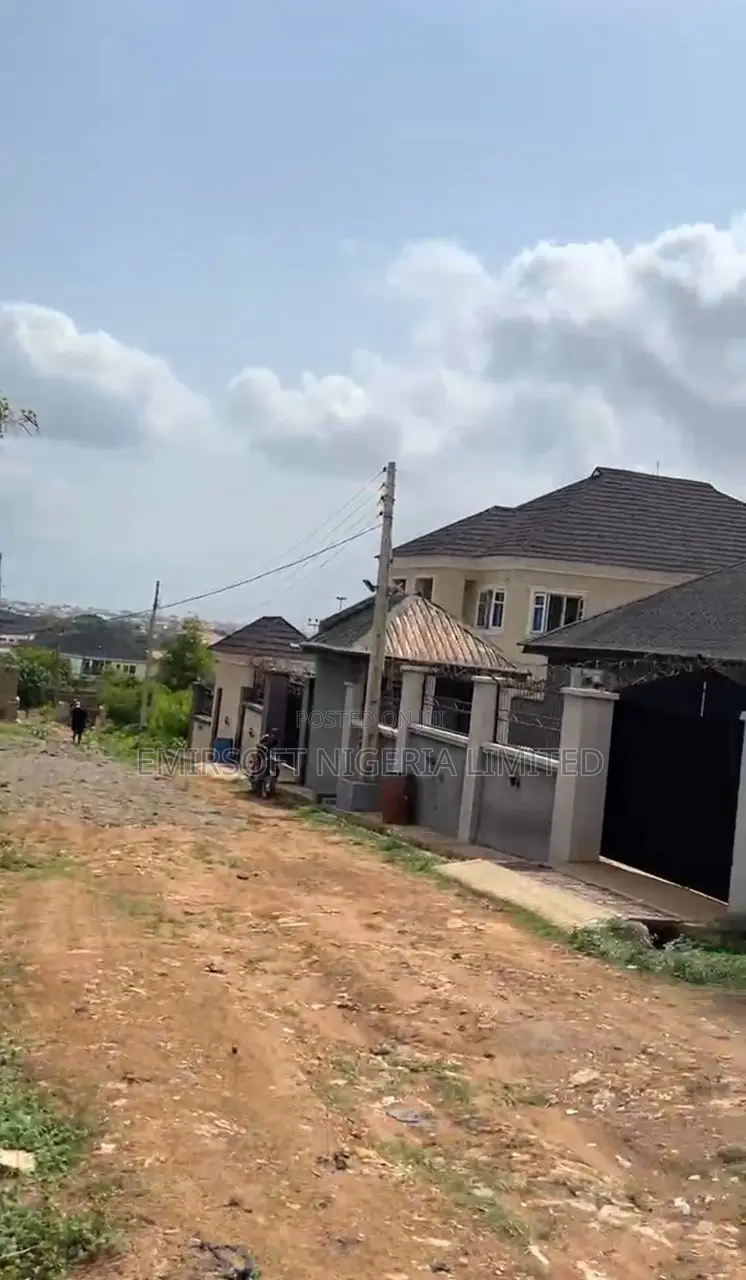 650sqm Of Land At Oke Ibadan Estate, Iyana Church, Akobo, Ibadan. in Akobo