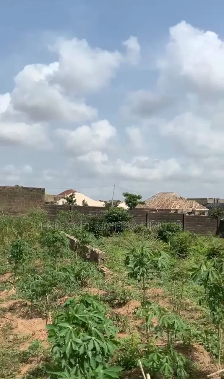 650sqm Of Land At Oke Ibadan Estate, Iyana Church, Akobo, Ibadan. in Akobo