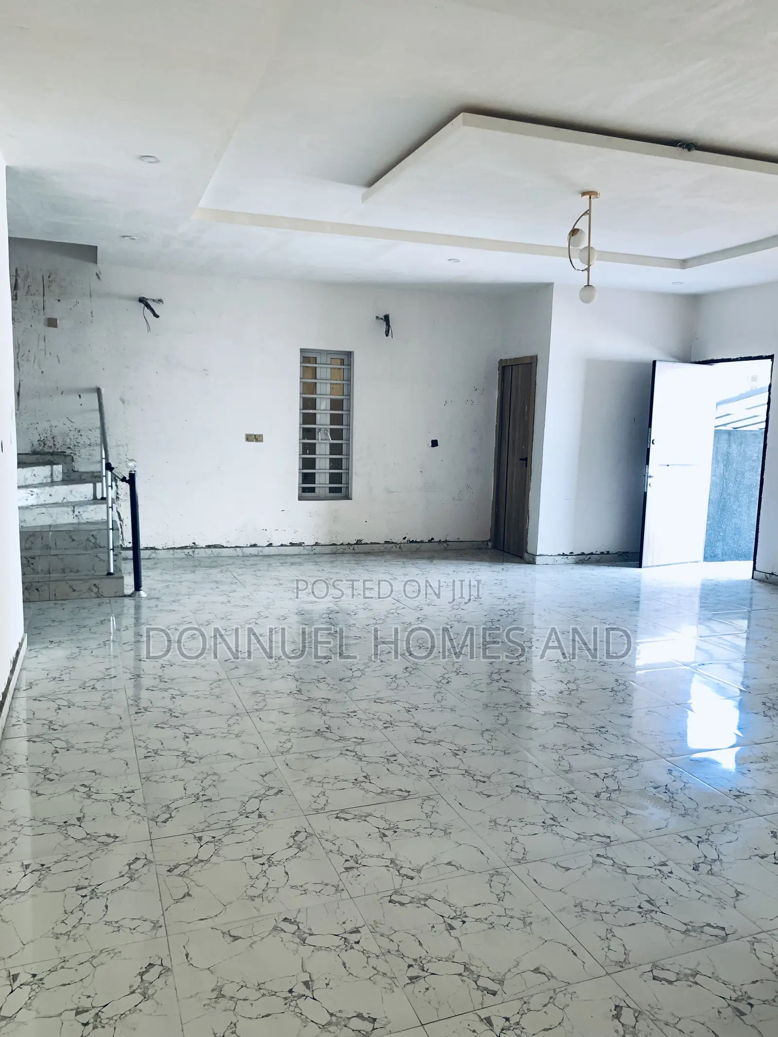 5bdrm Duplex in Lekki Expressway for sale in Lekki Expressway