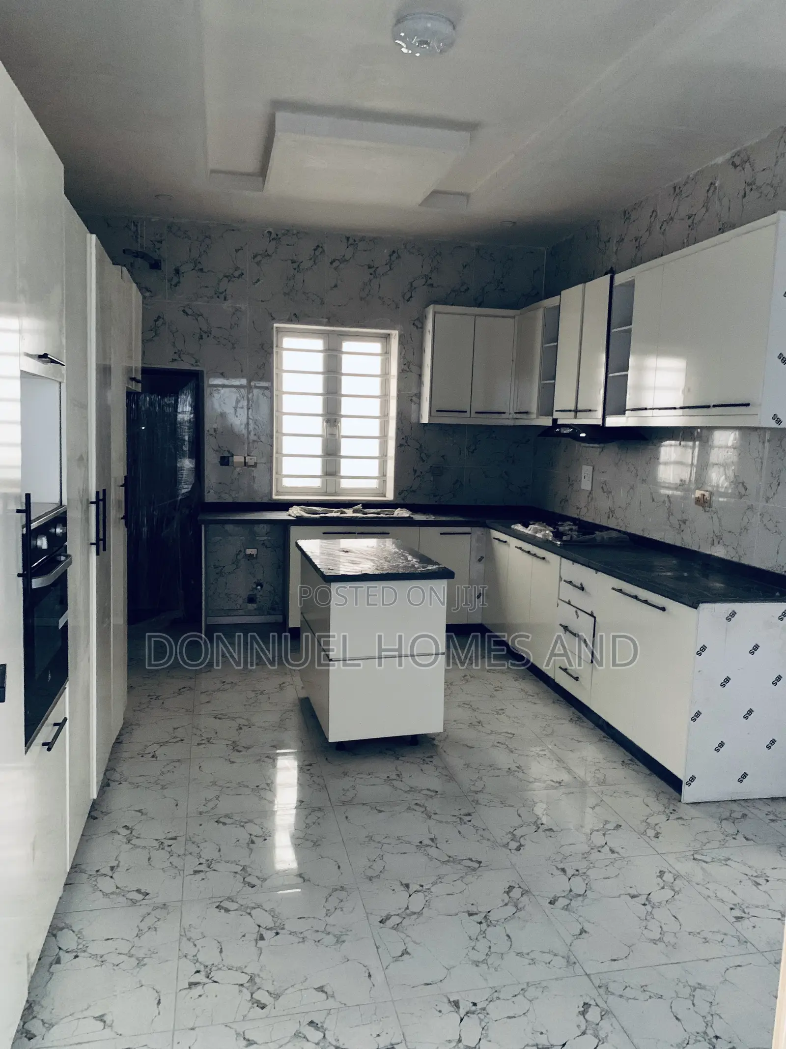 5bdrm Duplex in Lekki Expressway for sale in Lekki Expressway