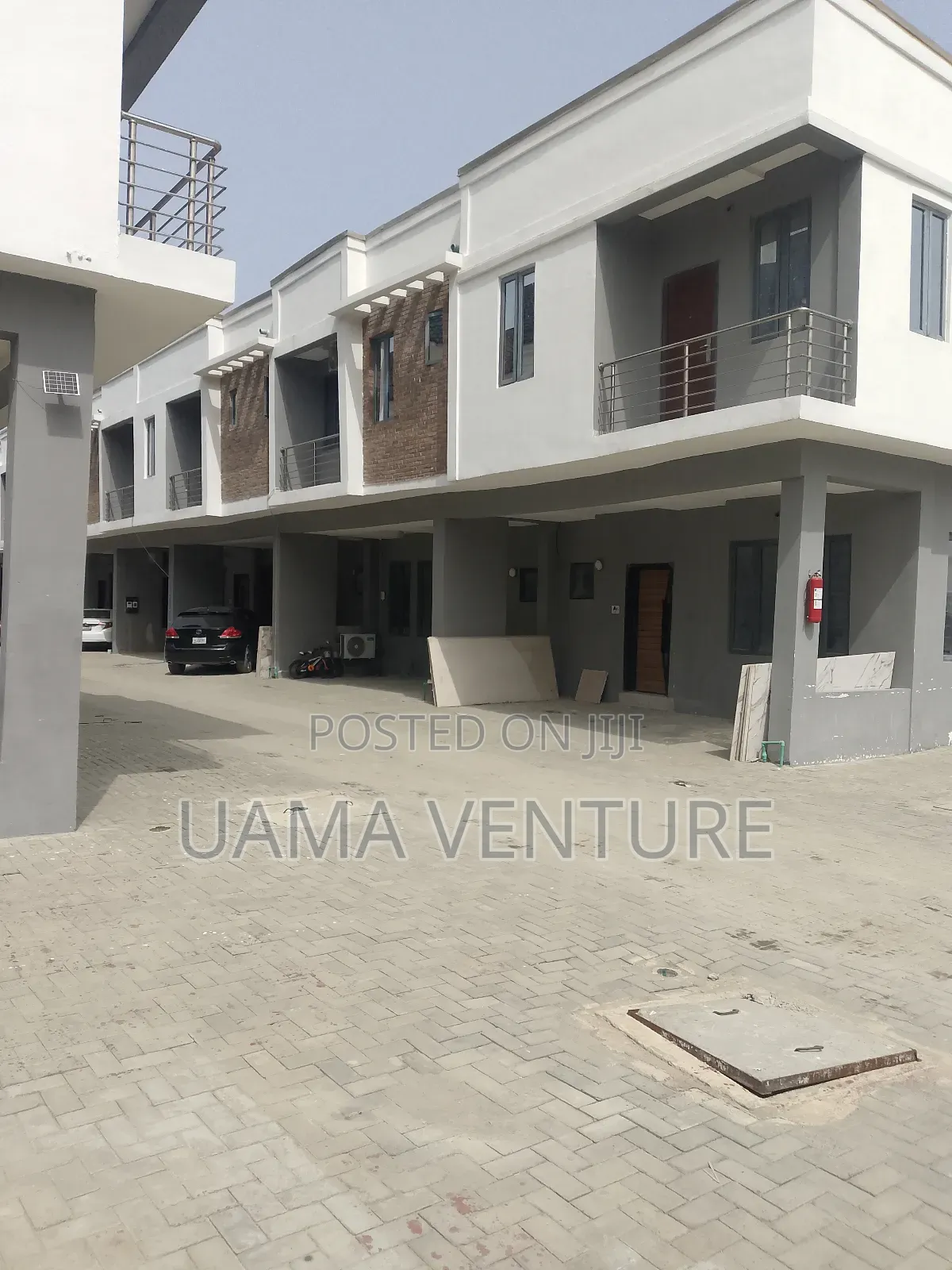 4bdrm Townhouse/Terrace in Off Lekki-Epe Expressway for Sale in Off Lekki-Epe Expressway