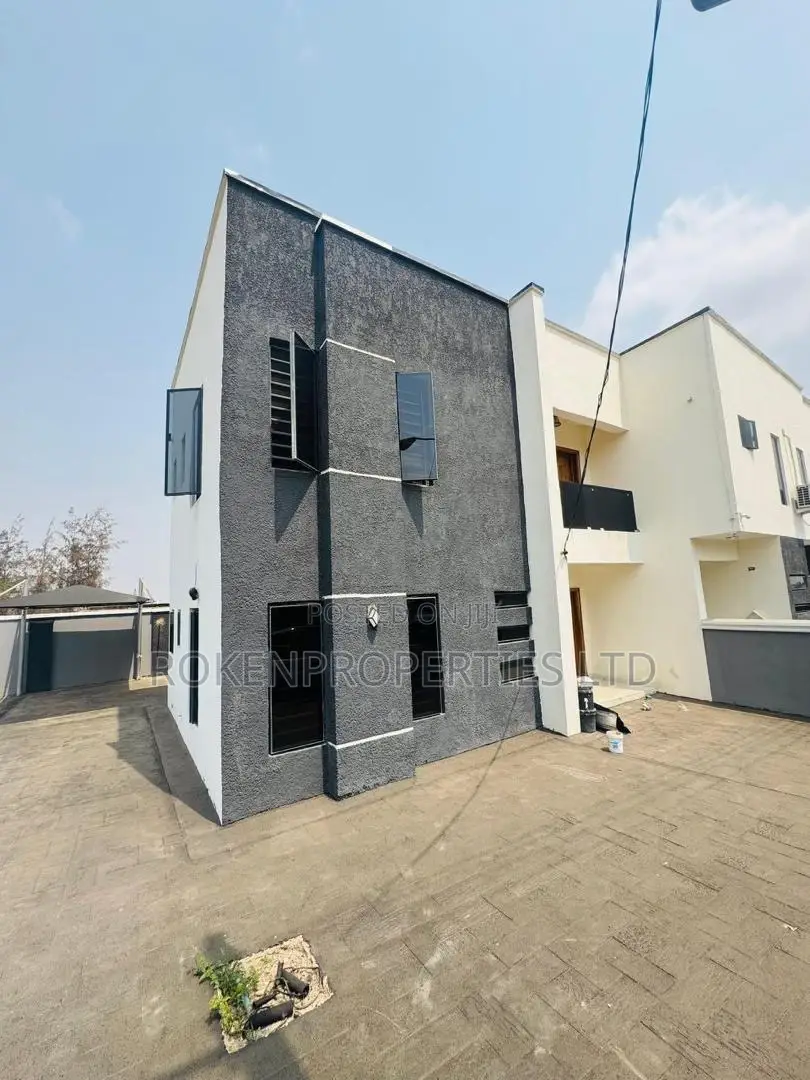 3bdrm Duplex in Calton Gate Gra, Akobo for sale in Akobo