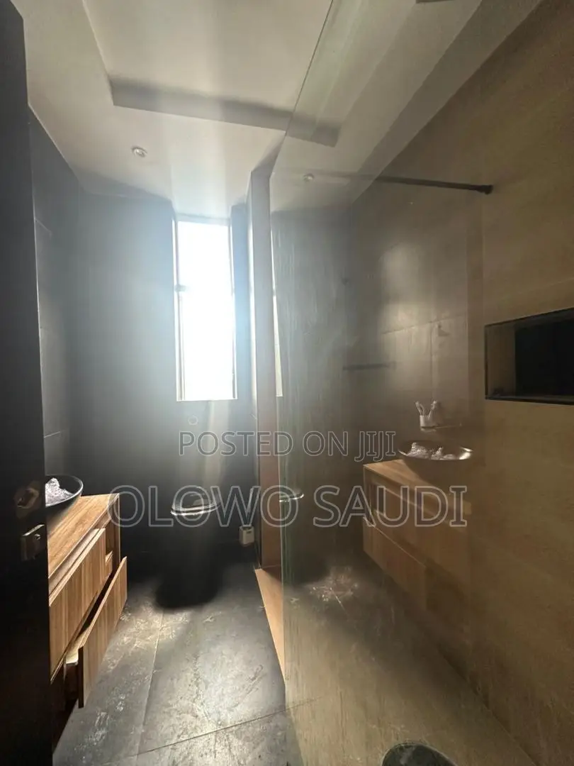 3bdrm Apartment in Vi Lagos, Victoria Island for rent in Victoria Island