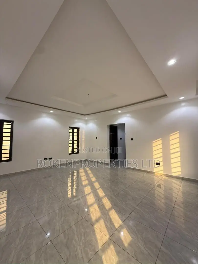 4bdrm Duplex in Ikolaba Estate, Agodi for sale in Agodi