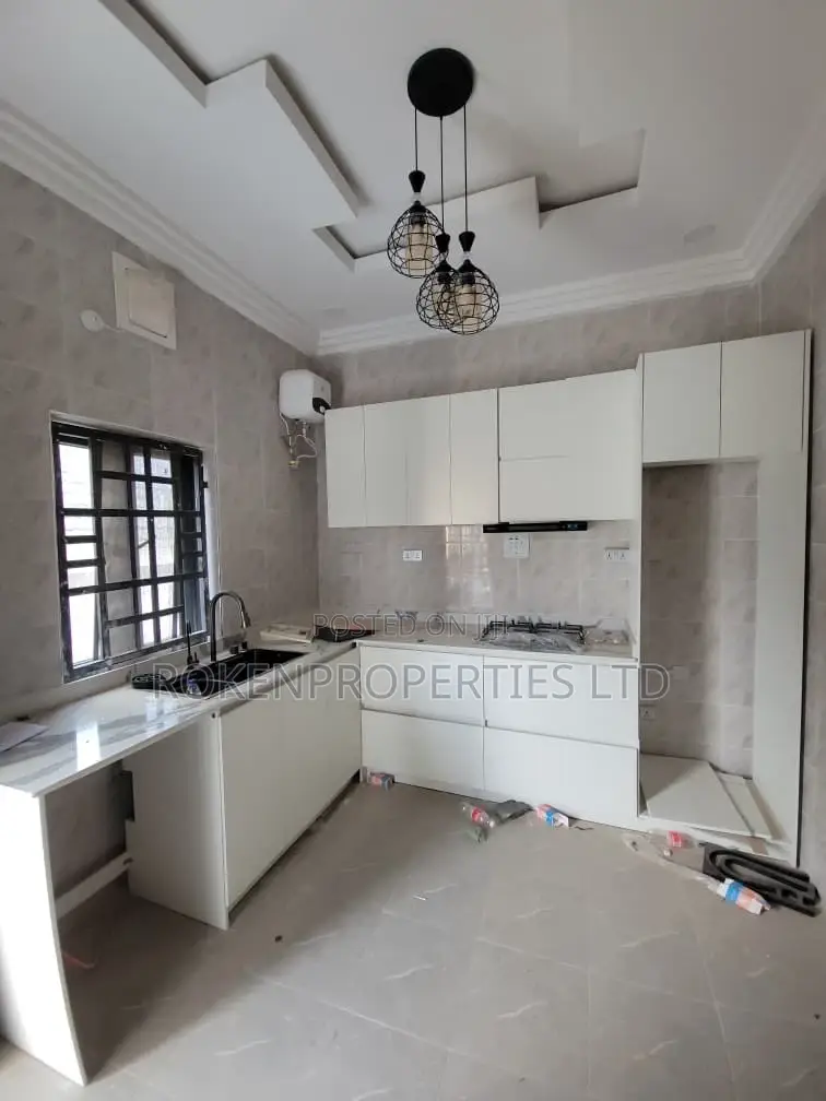 2bdrm Apartment in Akala Estate, Akobo for rent in Akobo