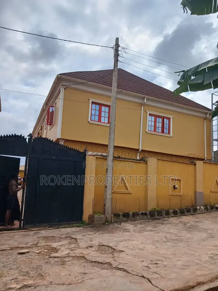 3bdrm Block of Flats in Elewuro, Akobo for sale in Akobo
