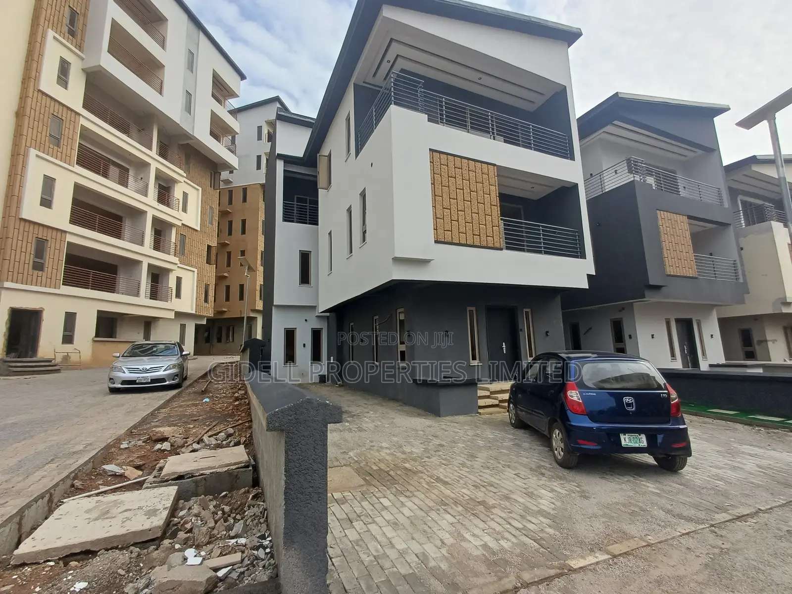 4bdrm Duplex in Mabushi for rent in Mabushi