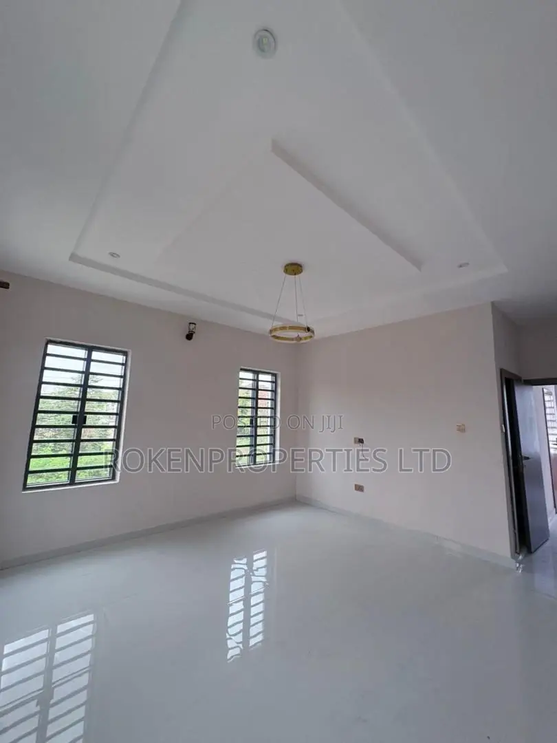 4bdrm Duplex in Calton Gate Gra for sale in Akobo