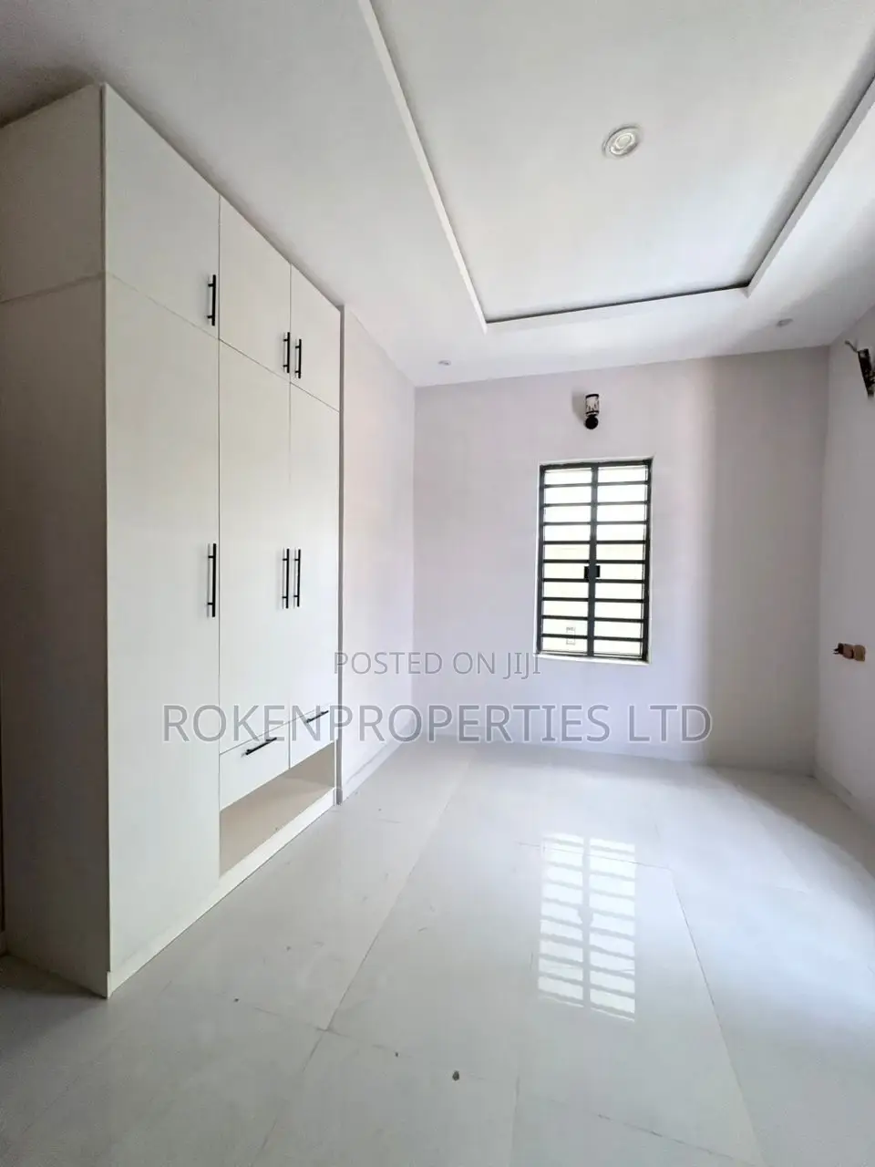 4bdrm Duplex in Calton Gate Gra for sale in Akobo