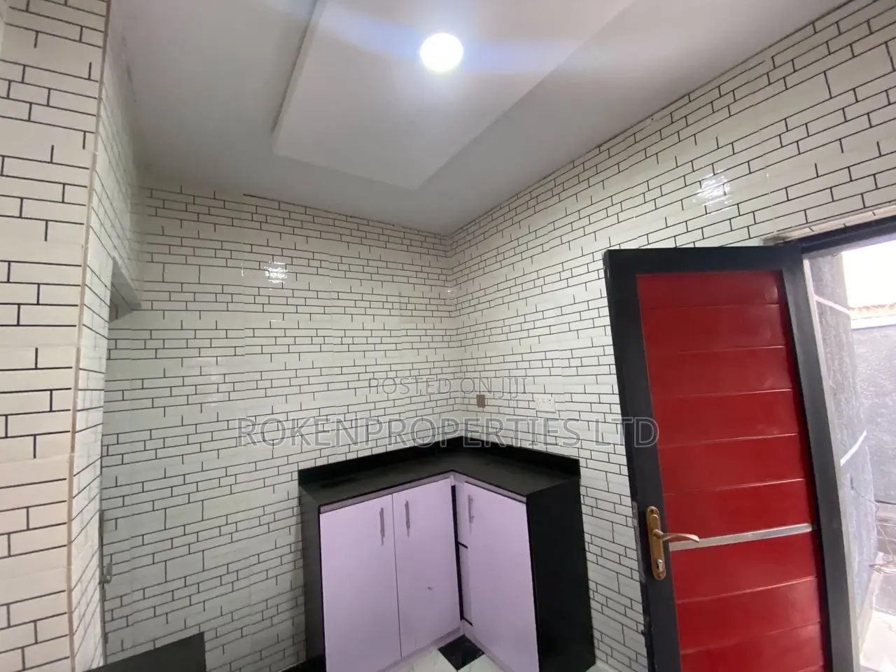 3bdrm Bungalow in Karinkapo Estate, Akala Express for sale in Akala Express