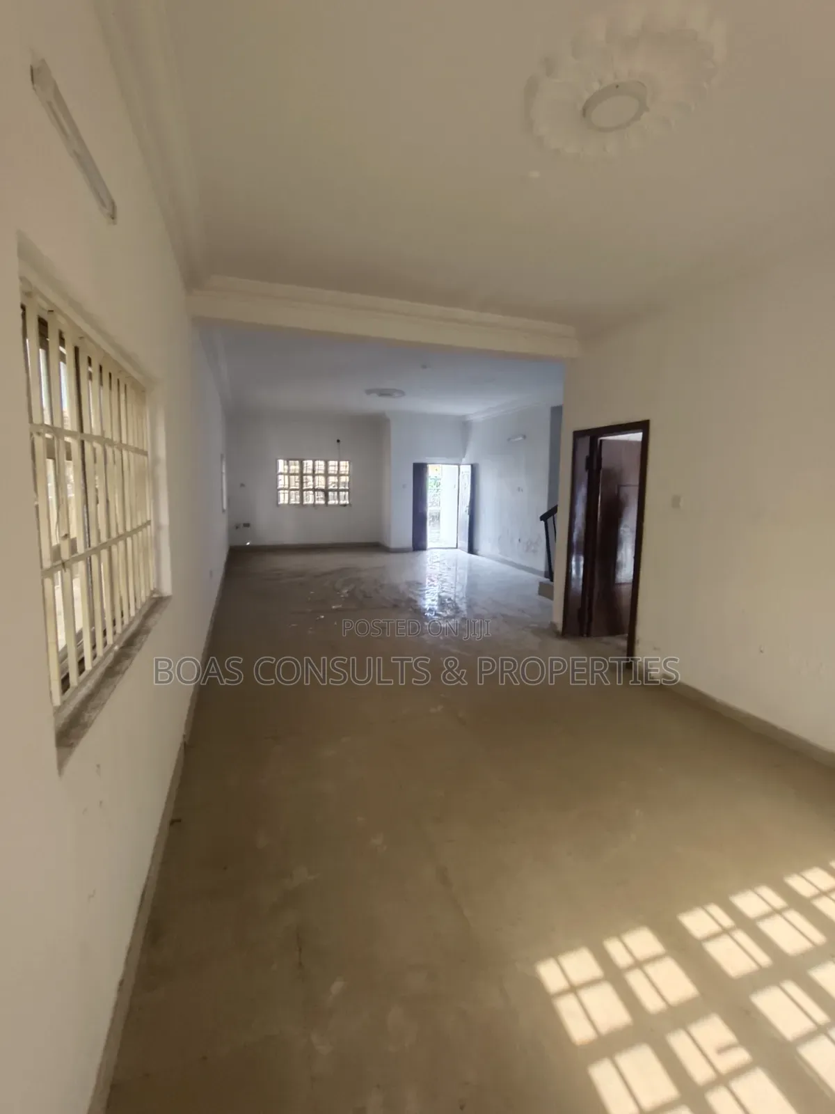 5bdrm Duplex in Ilaje / Lekki for sale in Ilaje / Lekki