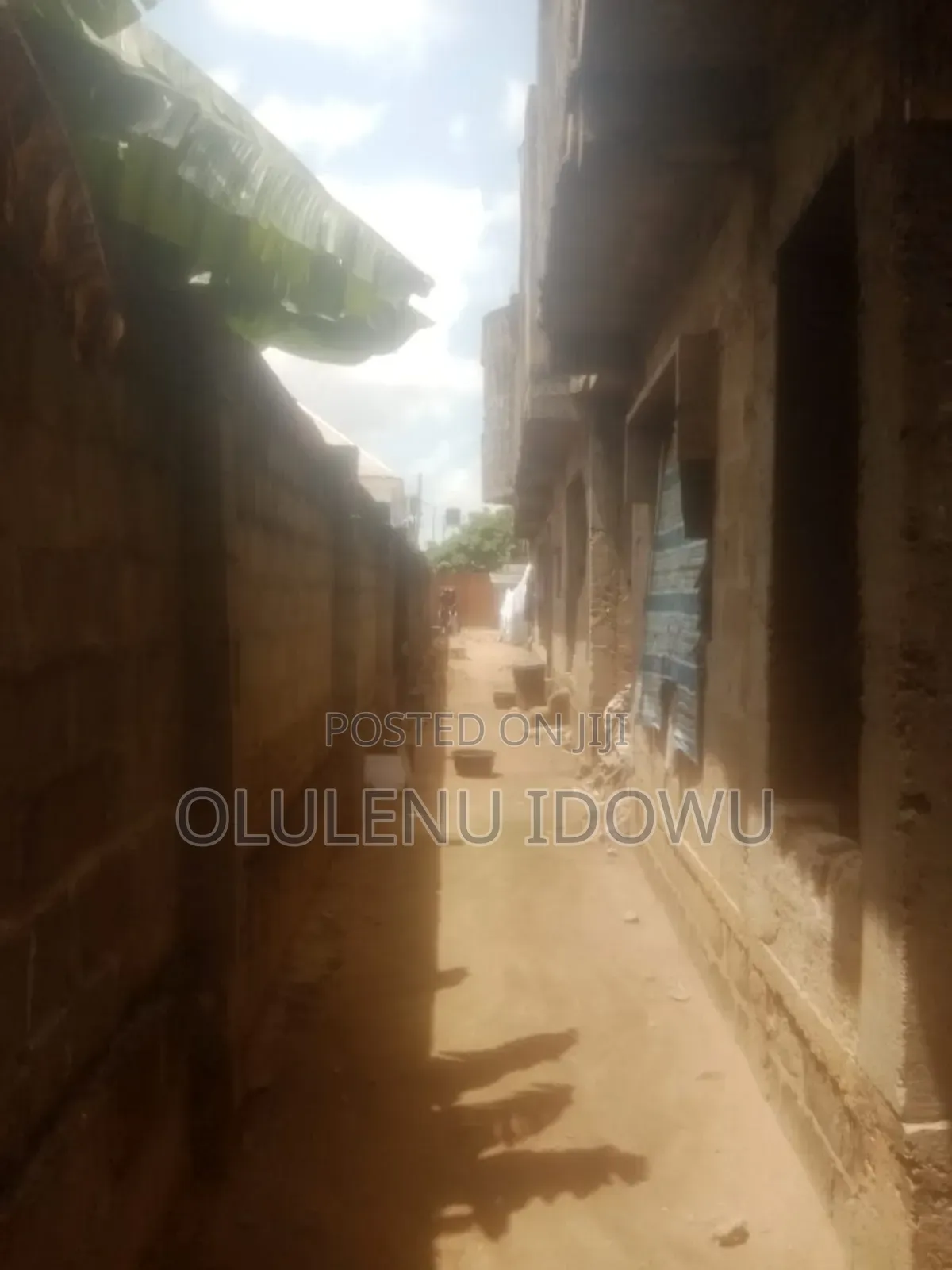 3bdrm Block of Flats in Jakande for sale in Jakande