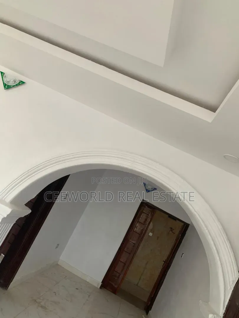 3bdrm Apartment in Idi Ope Estate, Akala Express for rent in Akala Express