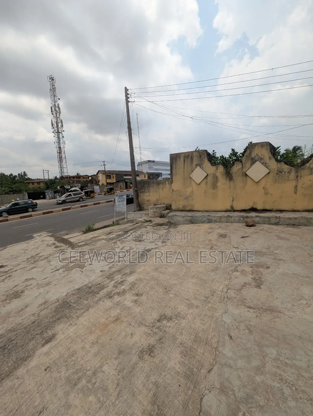 A Self Compound Mini Warehouse at Orita Challenge Ibadan in CHallenge / Ibadan