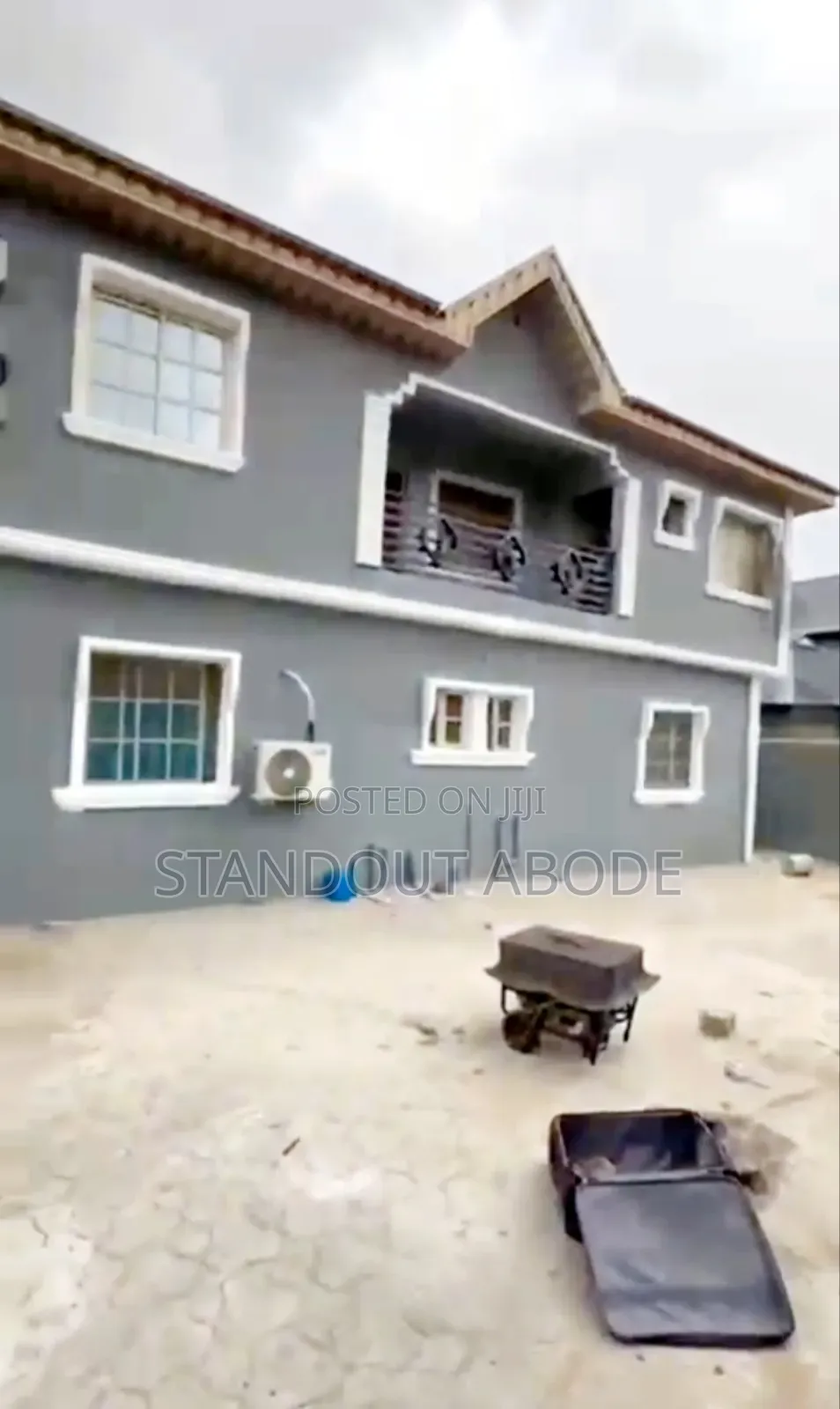 3bdrm Block of Flats in Ige Estate, Alagbado for sale in Alagbado