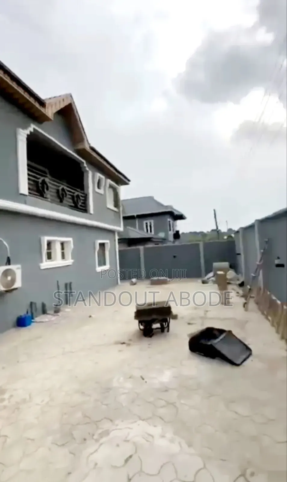 3bdrm Block of Flats in Ige Estate, Alagbado for sale in Alagbado