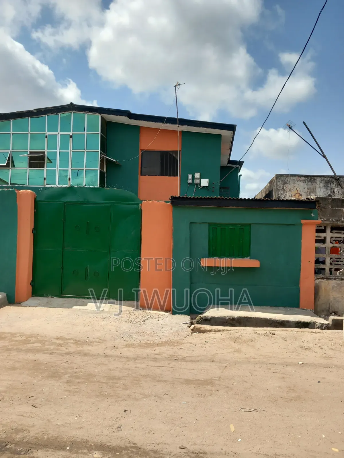 Furnished 14bdrm House in Glass House, Okokomaiko for sale in Okokomaiko