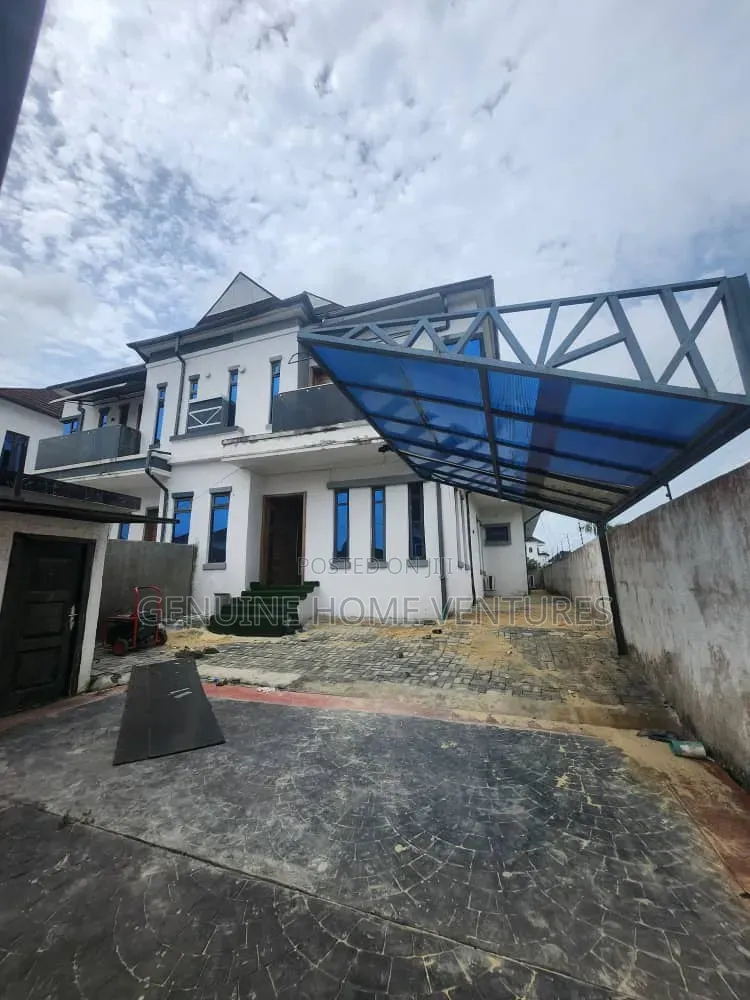 4bdrm Duplex in Thomas Estate for sale in Thomas Estate
