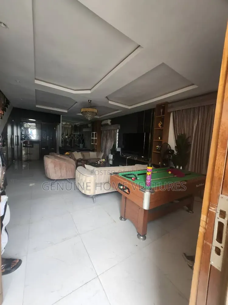 4bdrm Duplex in Thomas Estate for sale in Thomas Estate