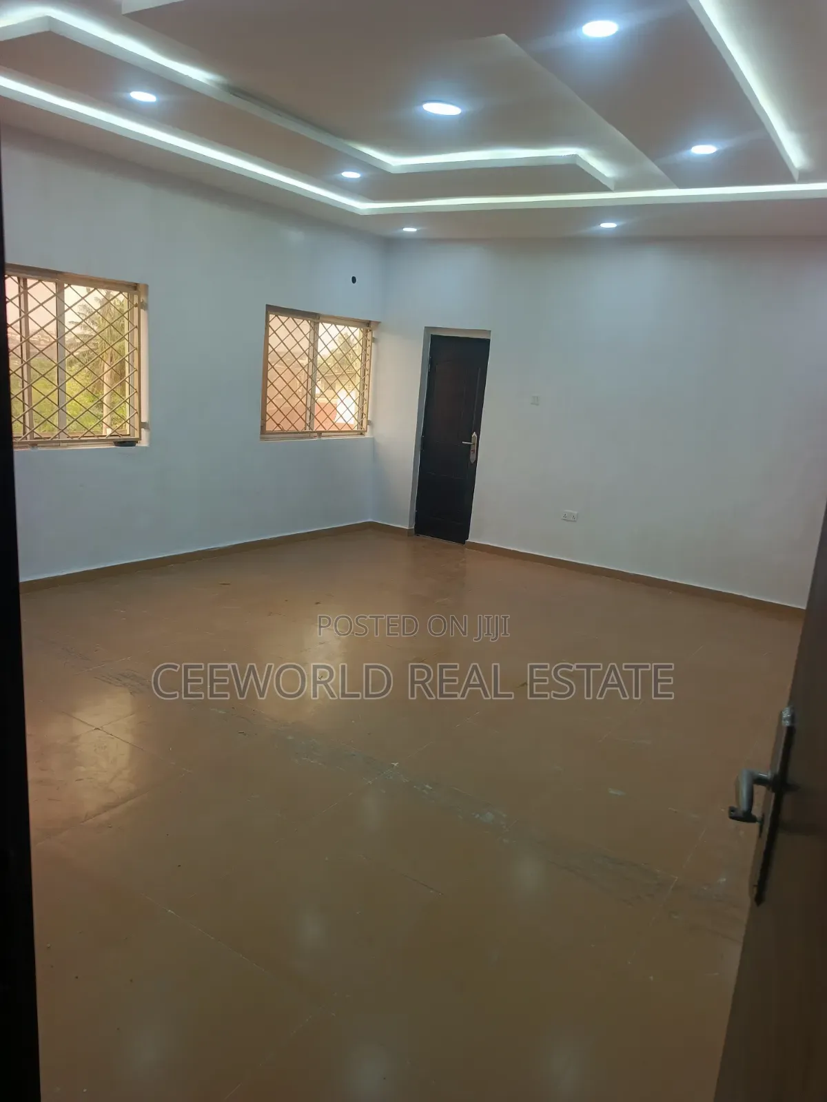 30sqm of Open Space With Manager Office Sat Oluyole Main Estate in Oluyole Estate