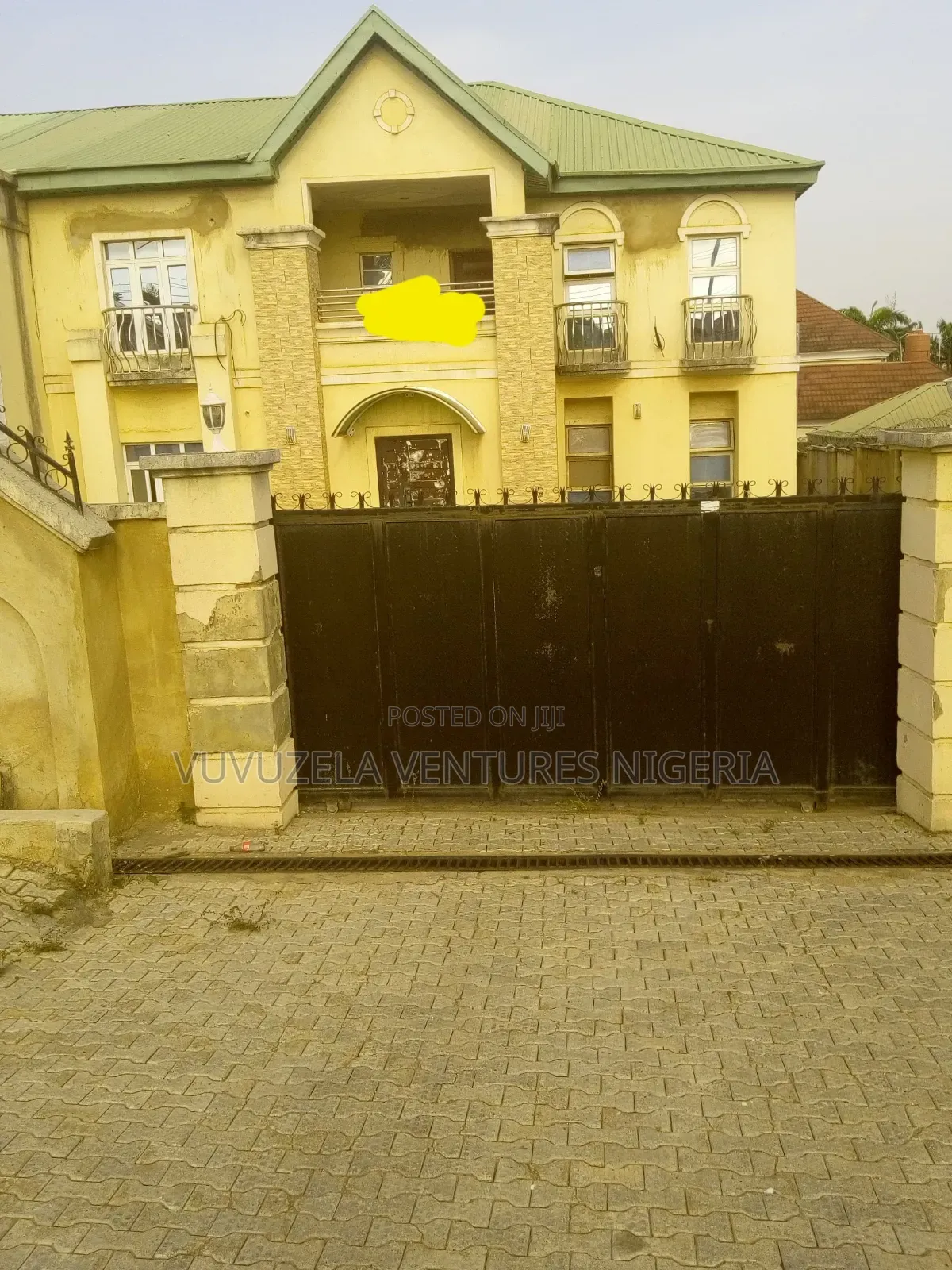 6bdrm Duplex in Gaduwa Estate Main for sale in Gaduwa