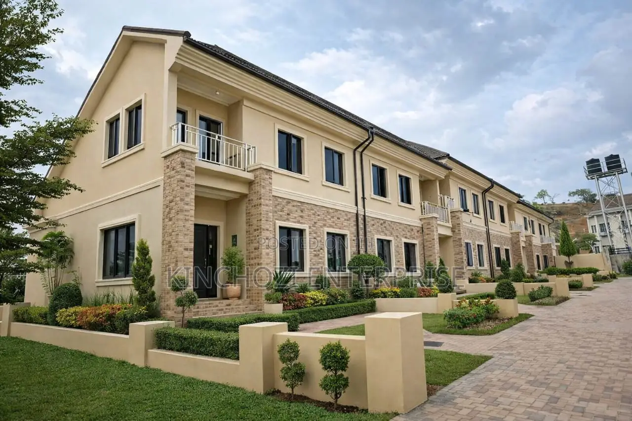 3bdrm Townhouse / Terrace in Rockvale Manors, Zone B for rent in Zone B