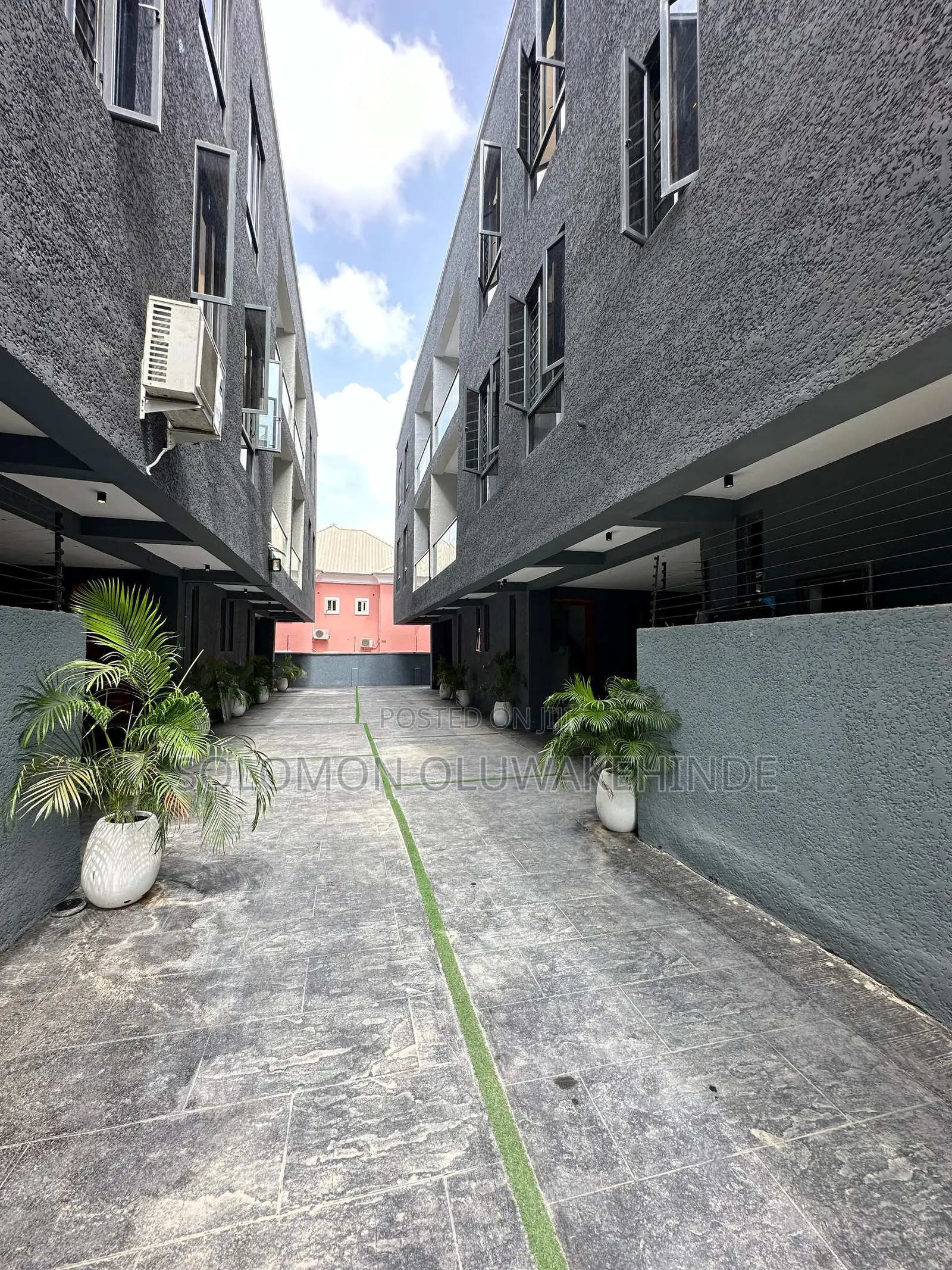 4bdrm Duplex in Lekki Phase 1 for sale in Lekki Phase 1
