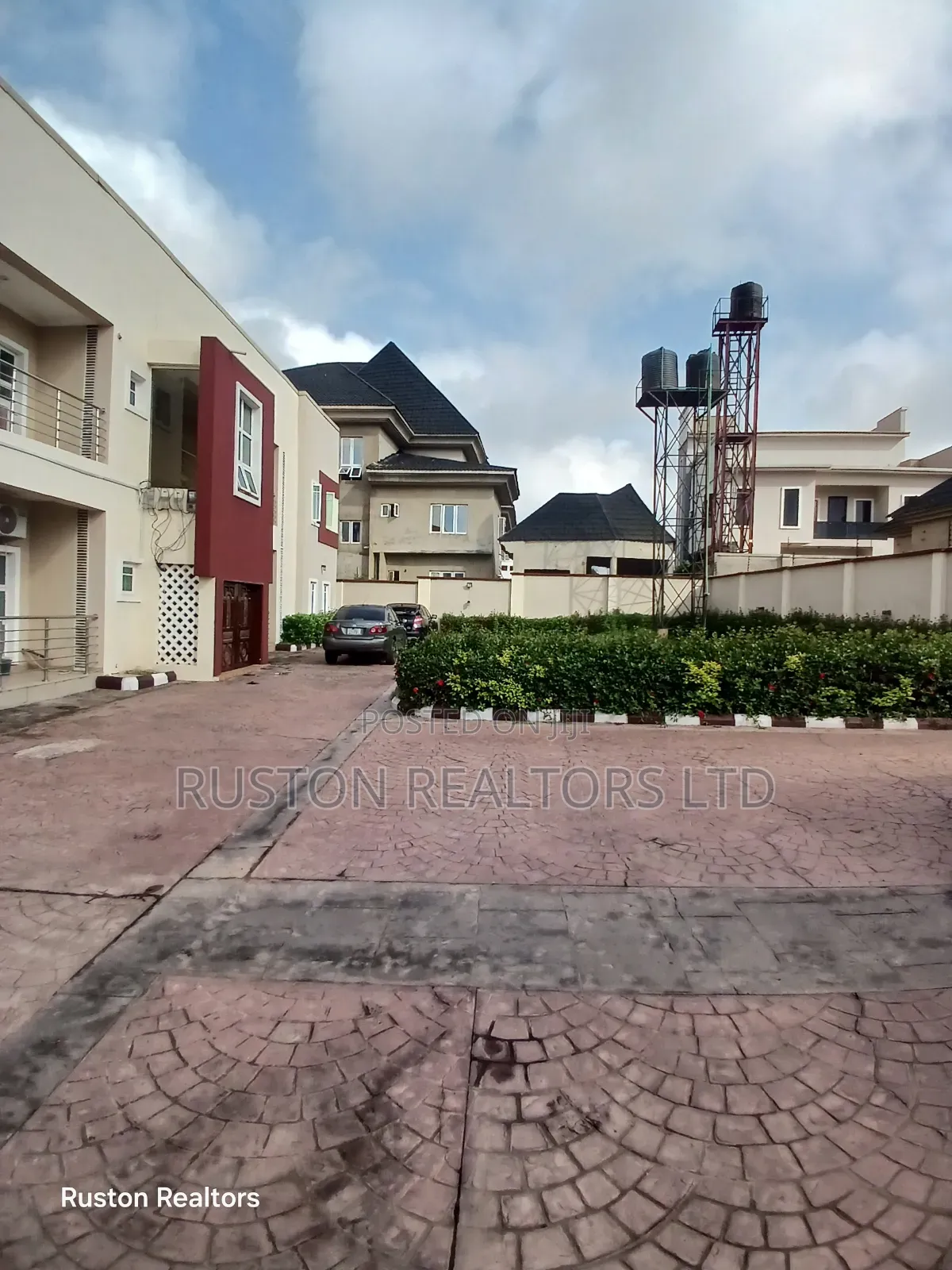 12bdrm Block of Flats in Akobo for sale in Akobo