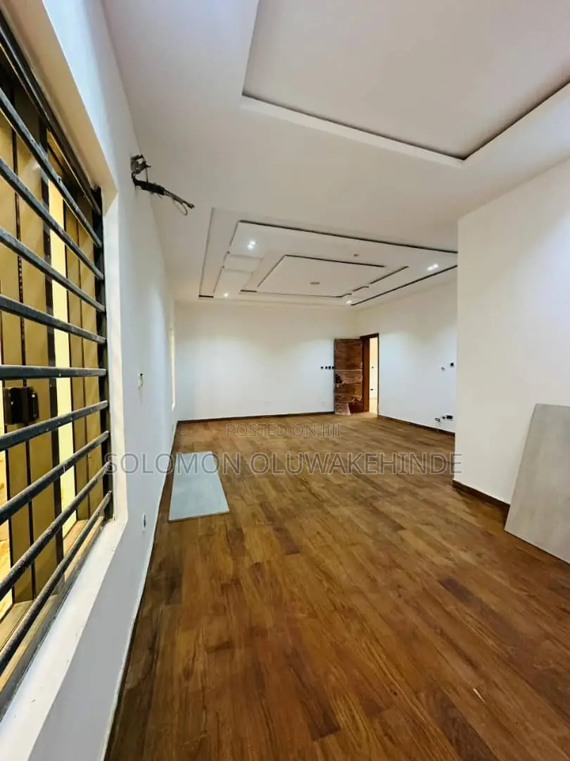 7bdrm Duplex in Ikeja Gra for sale in Ikeja GRA