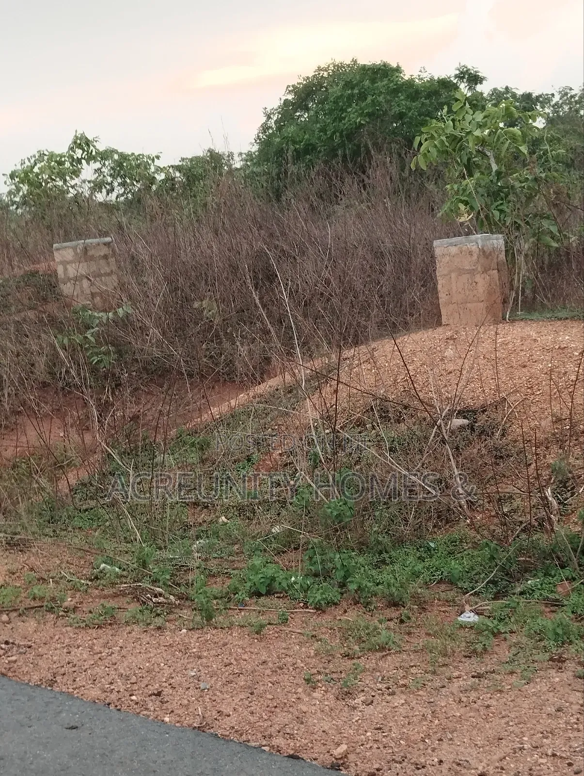 5 Acres of Commercial Land in Prime Area,Iseyin-Ogbomoso Way Oyo State in Iseyin