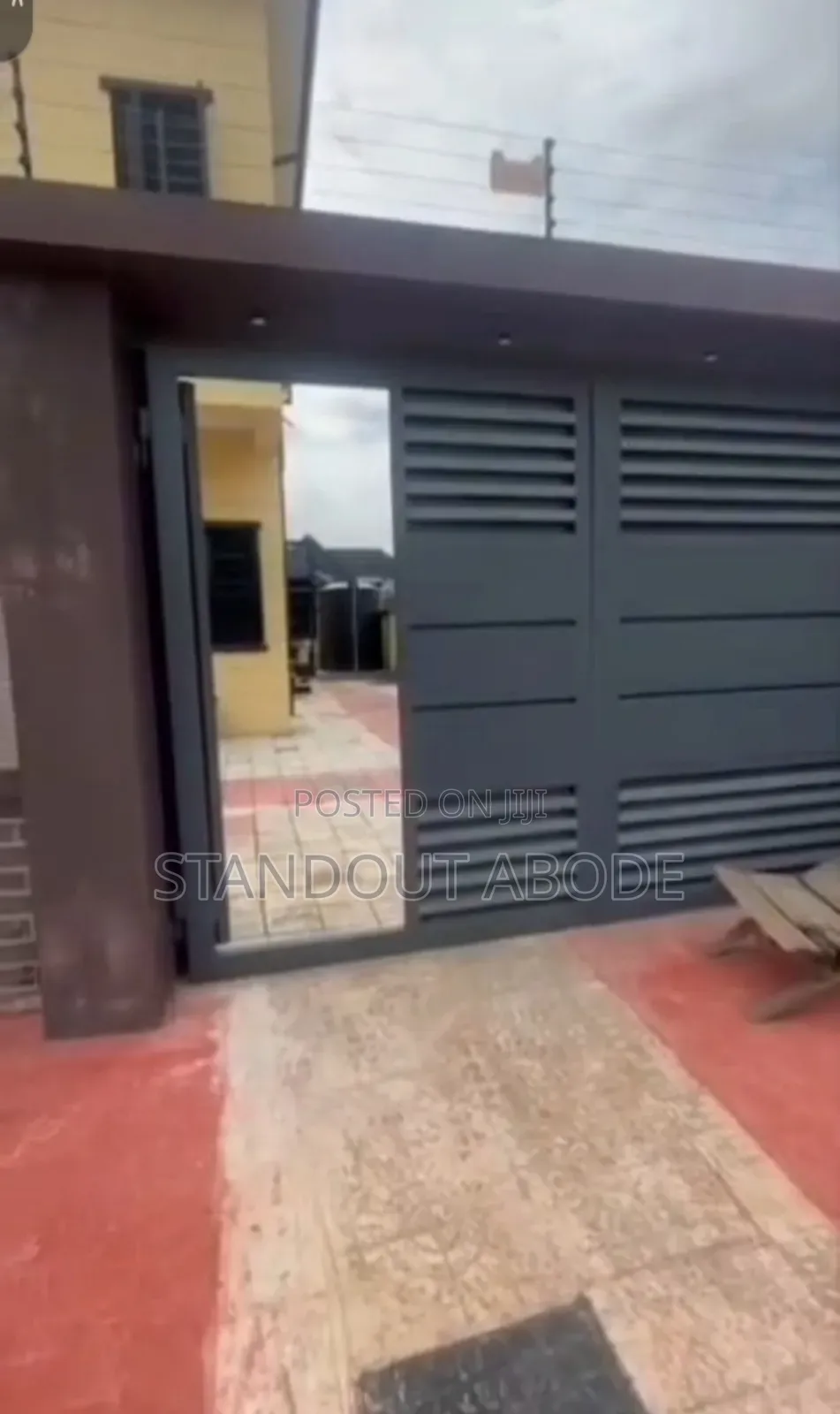 4bdrm Duplex in In An Estate, Isheri North for sale in Isheri North