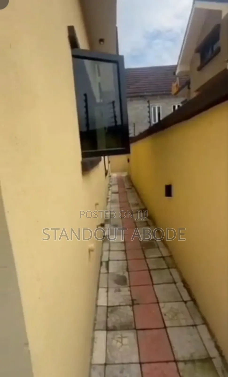 4bdrm Duplex in In An Estate, Isheri North for sale in Isheri North