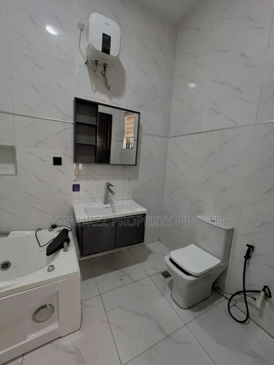 4bdrm Duplex in Ajah Estate for rent in Abraham Adesanya Estate