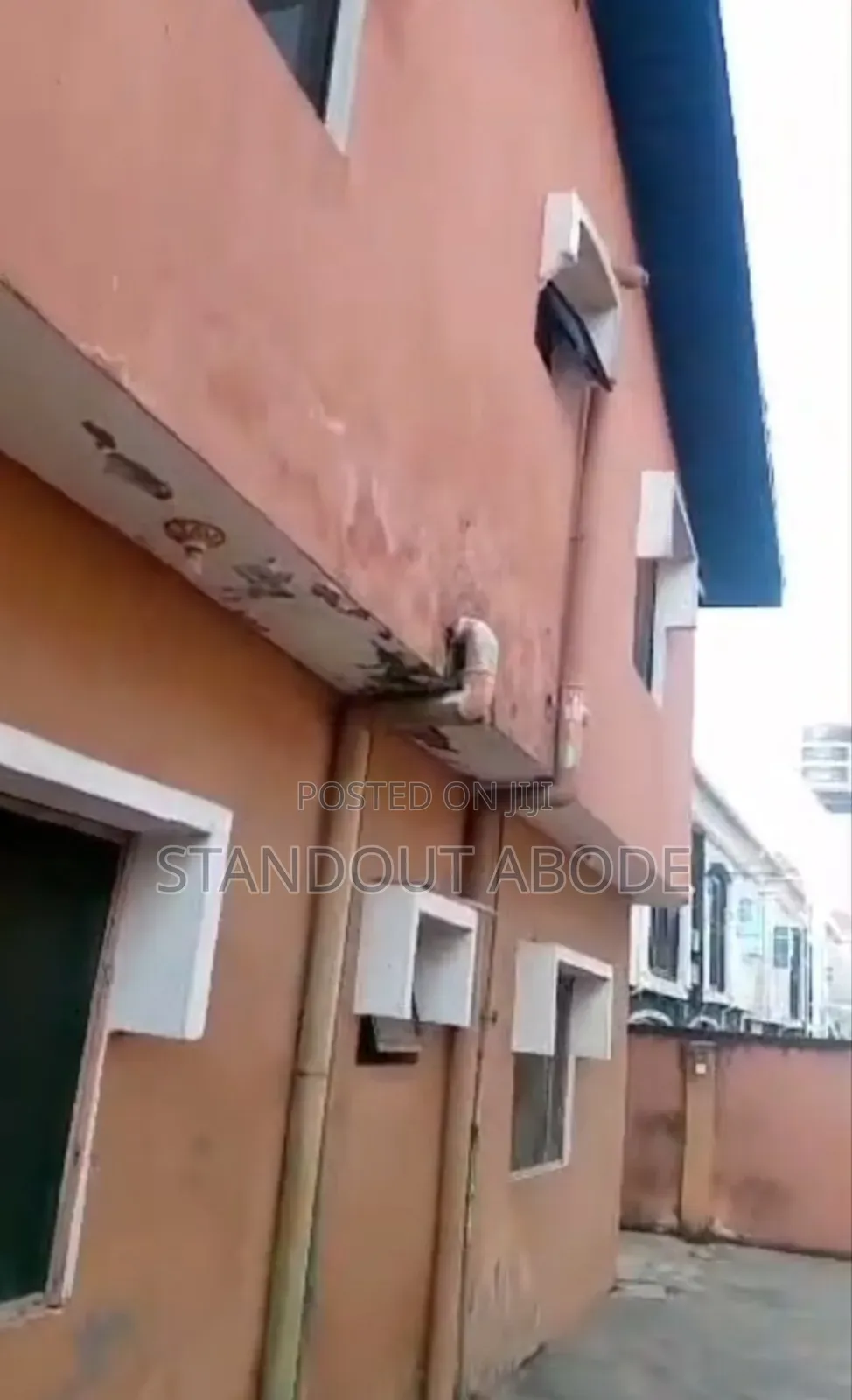 3bdrm Block of Flats in Ogunrobi Estate, Idimu for sale in Idimu