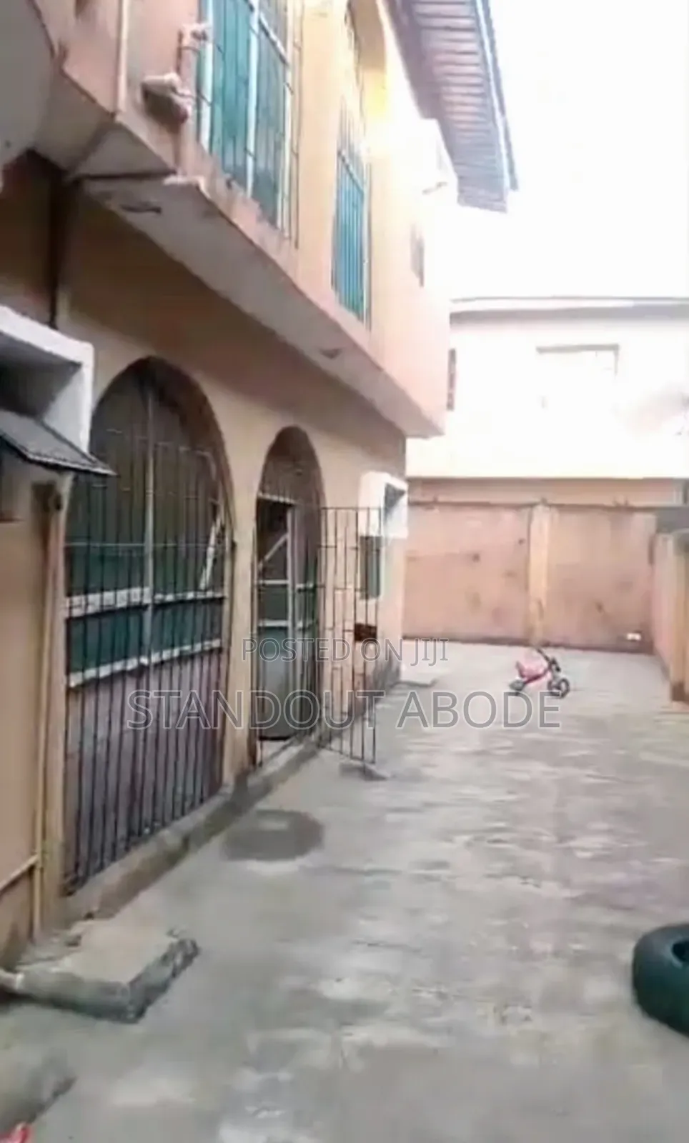 3bdrm Block of Flats in Ogunrobi Estate, Idimu for sale in Idimu