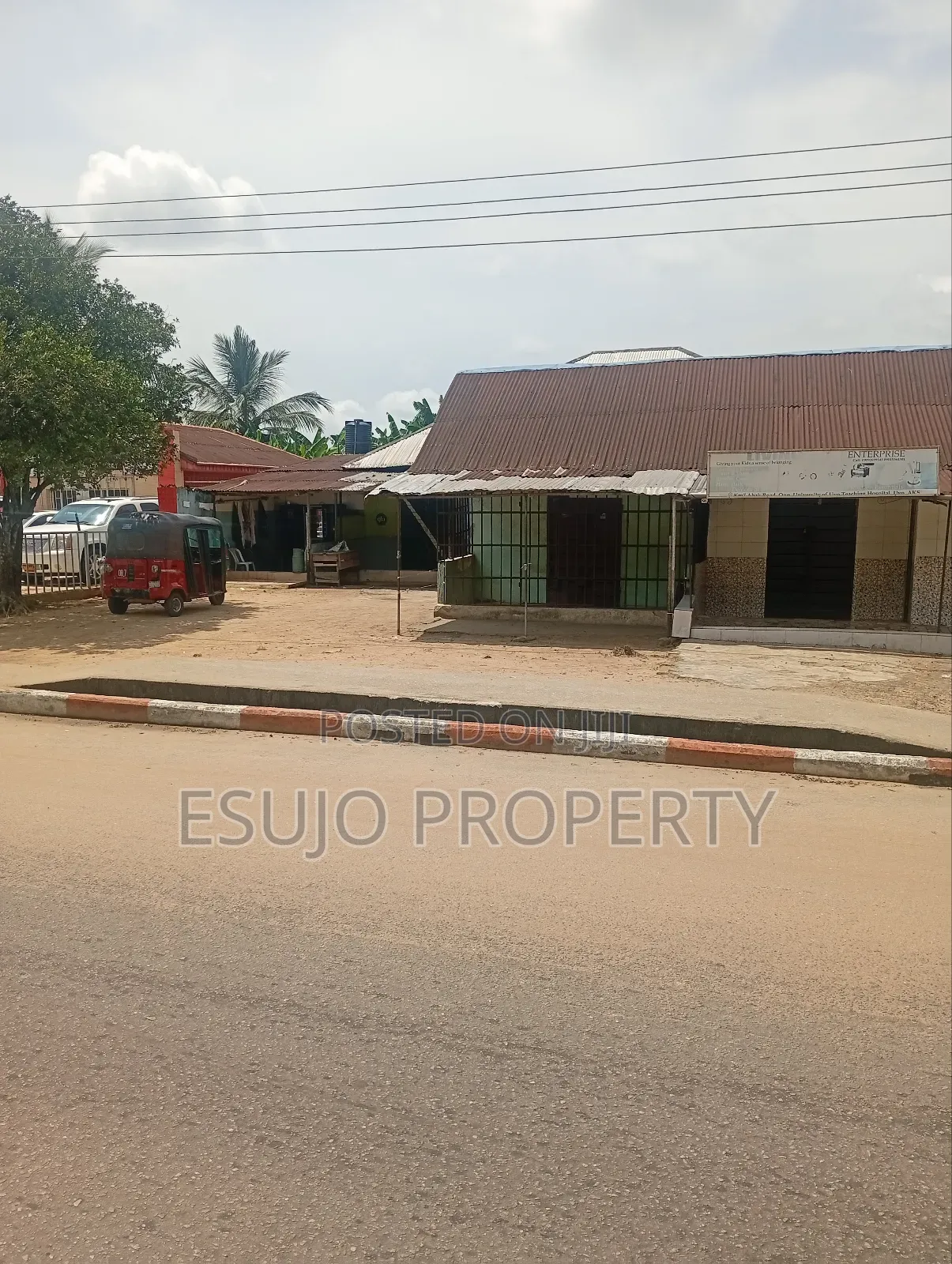 10bdrm Room & Parlour in Abak Road, Uyo for sale in Uyo