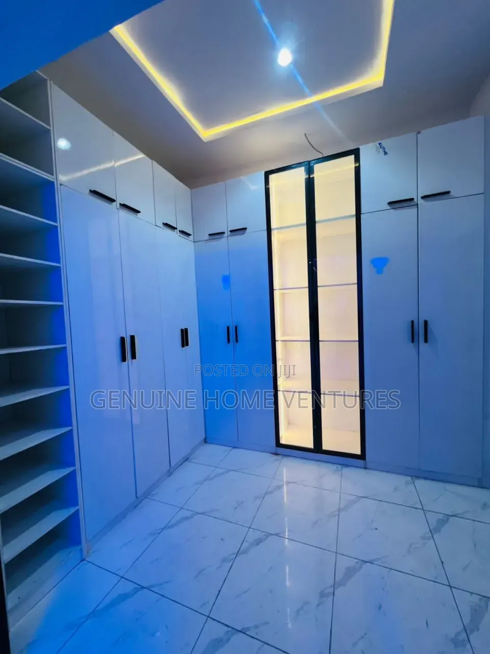 6bdrm Duplex in Ikate for sale in Ikate