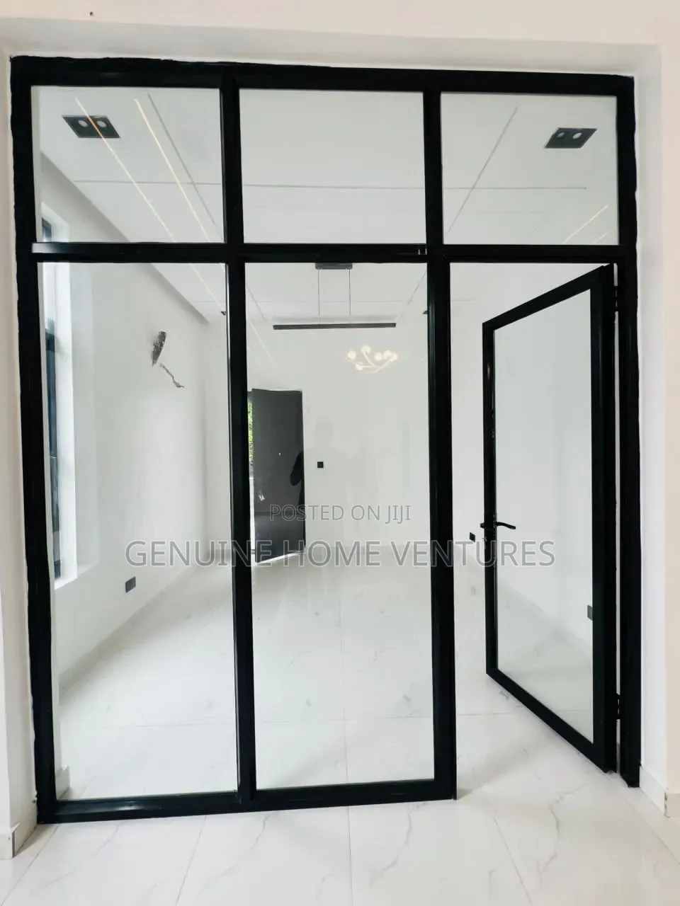 5bdrm Duplex in Chevron for sale in Chevron