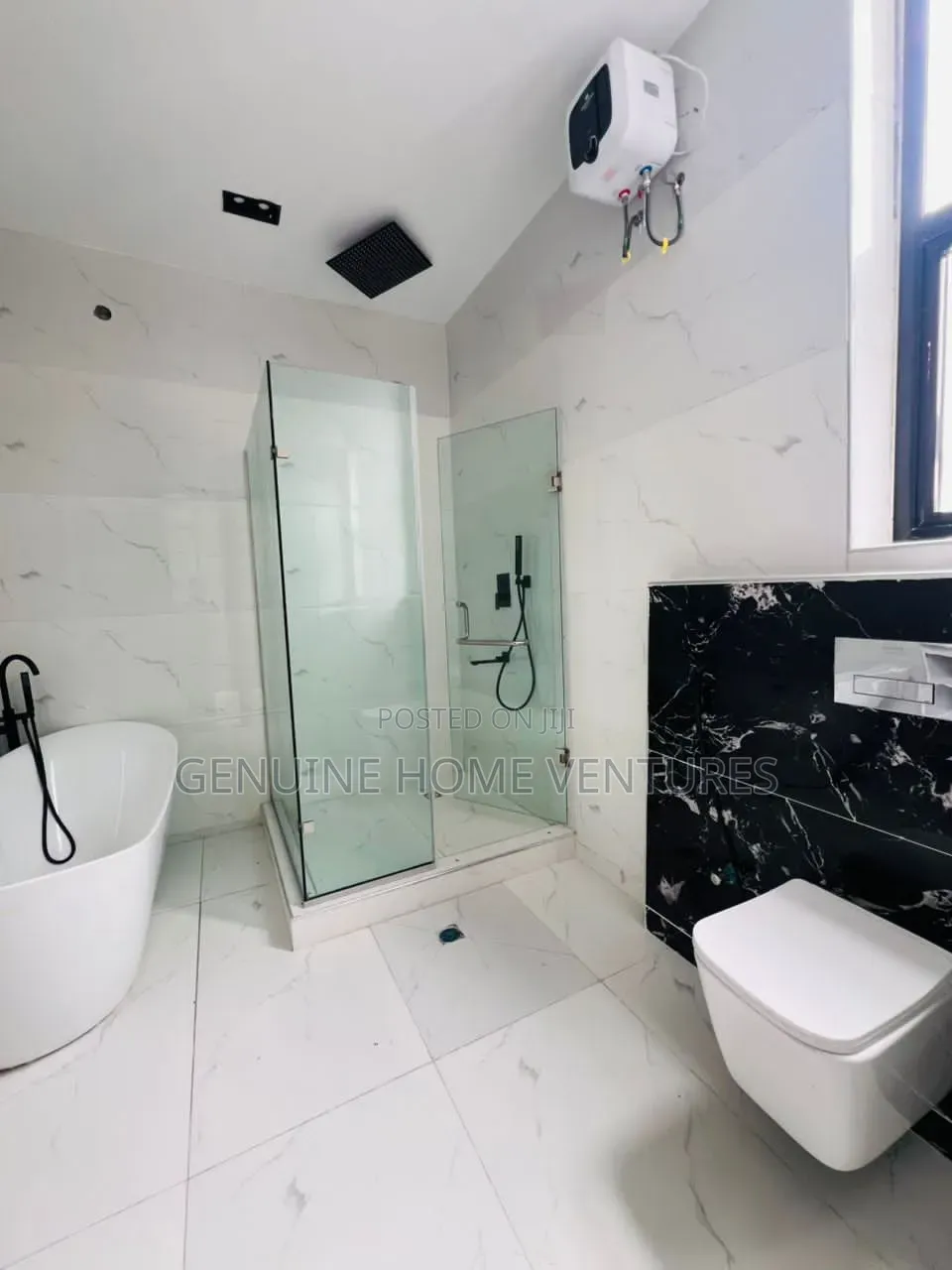 5bdrm Duplex in Chevron for sale in Chevron