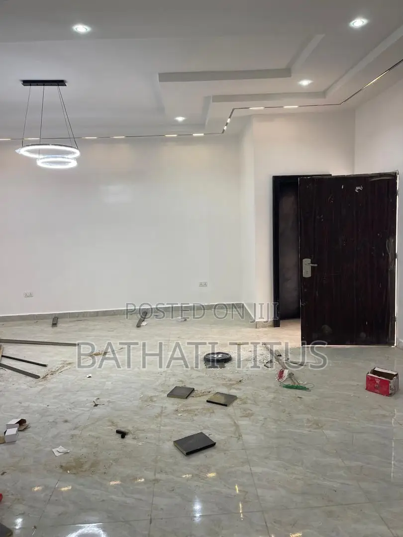 3bdrm Block of Flats in Jahi for sale in Jahi